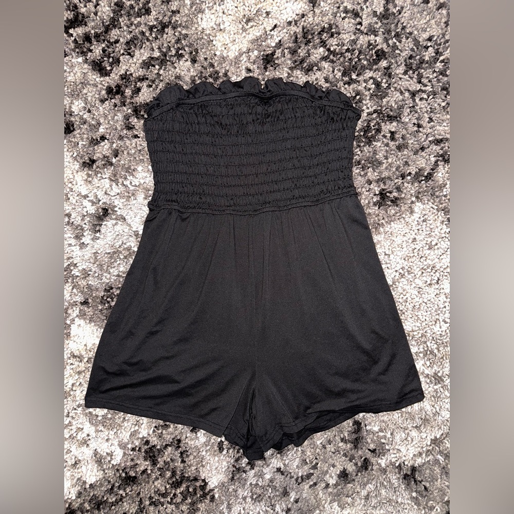 Plus Black Ruffle Smocked Romper - Picture 5 of 8